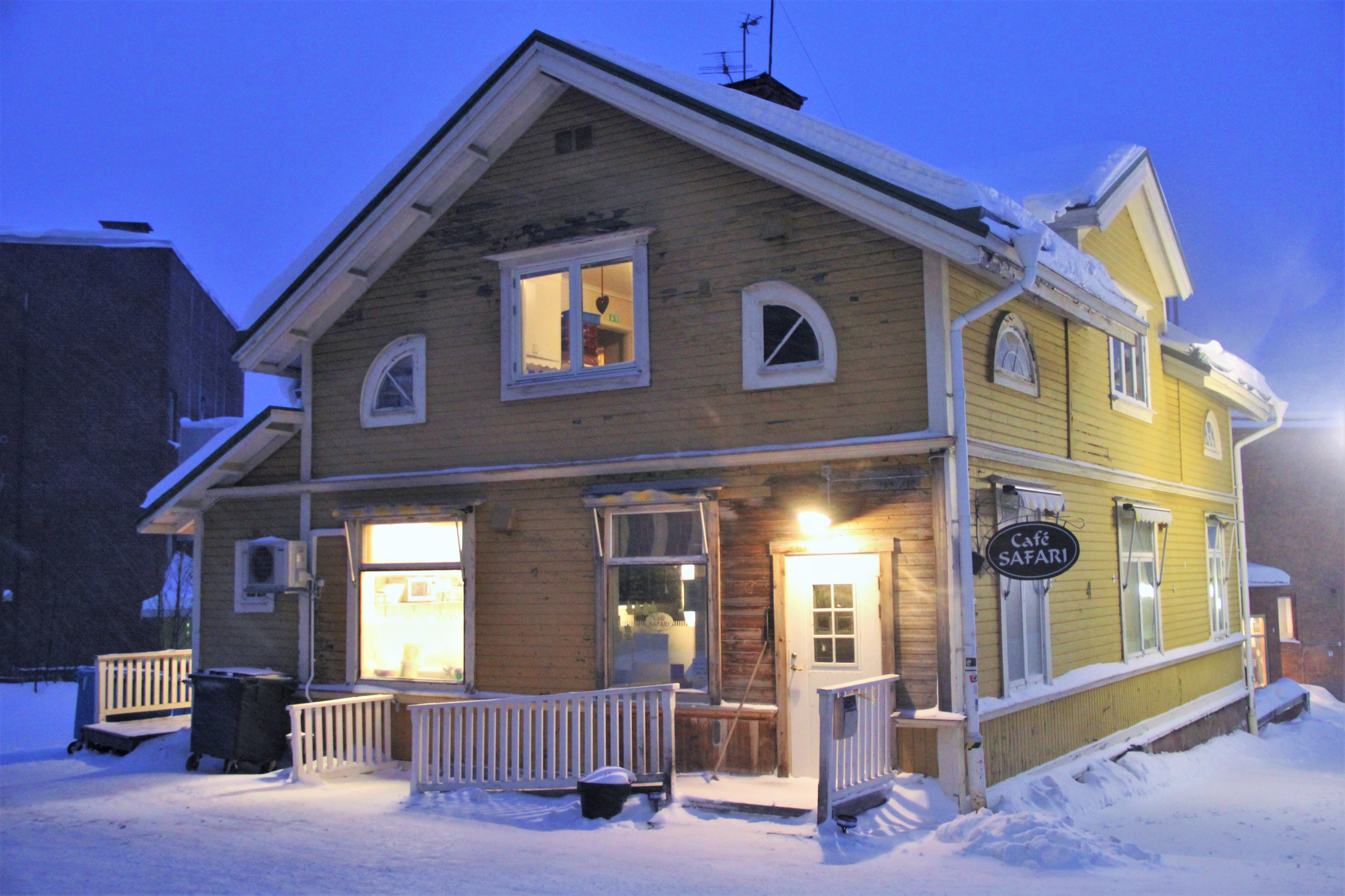 cafe-kiruna-suede-mylittleroad