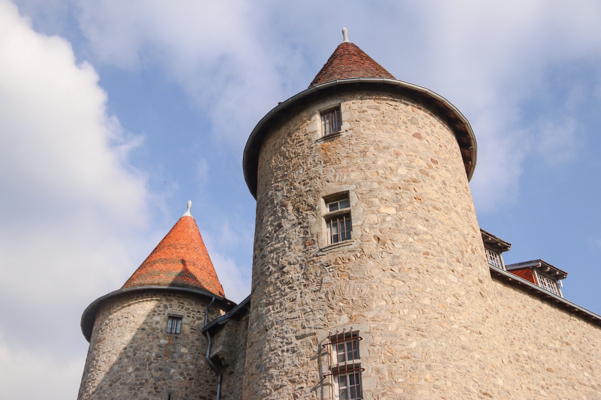 tour chateau Monfort Auvergne