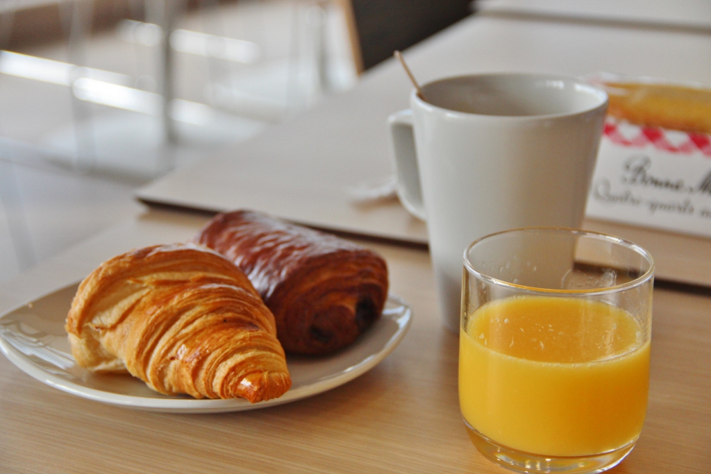 arret-petit-dejeuner-burgundia