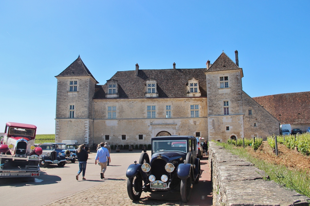 chateau-clos-vougeot-burgundia