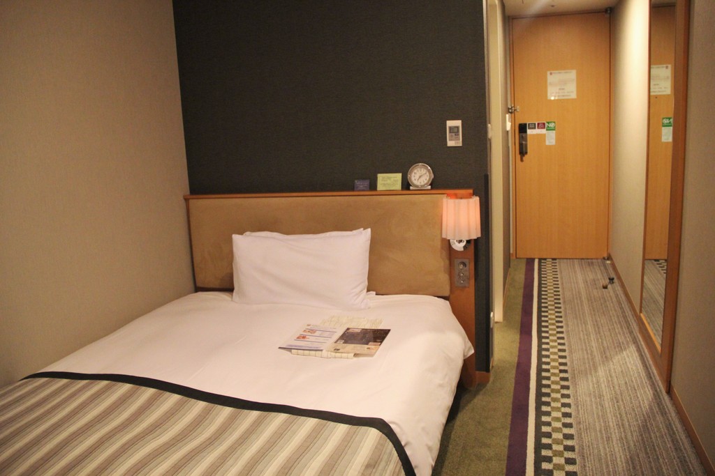 chambre-hotel-night-tokyo