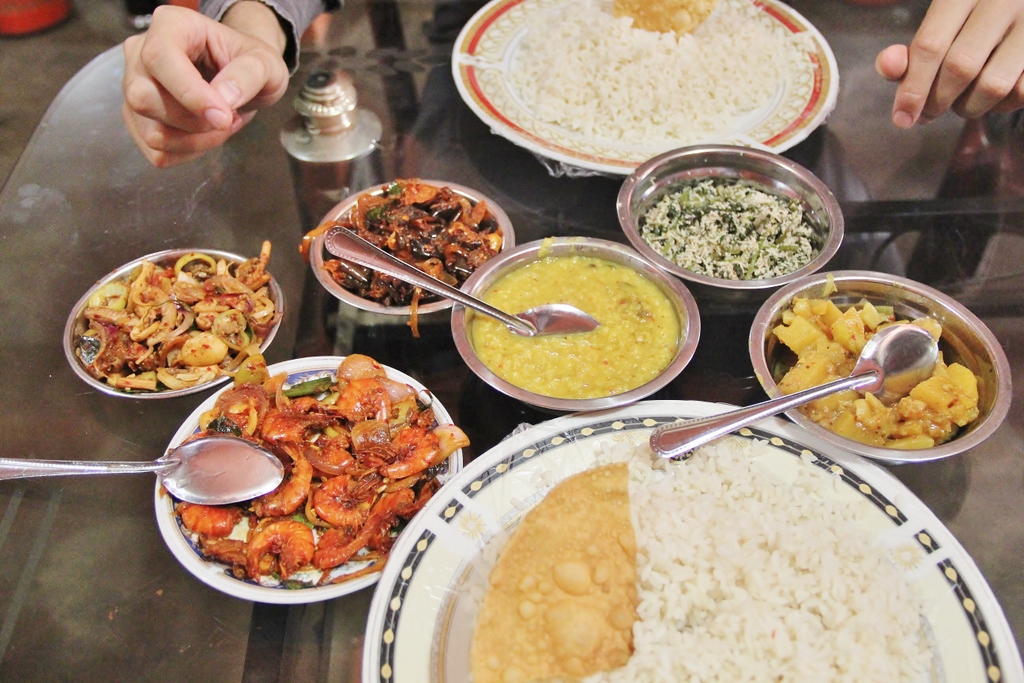 rice-and-curry-sri-lanka