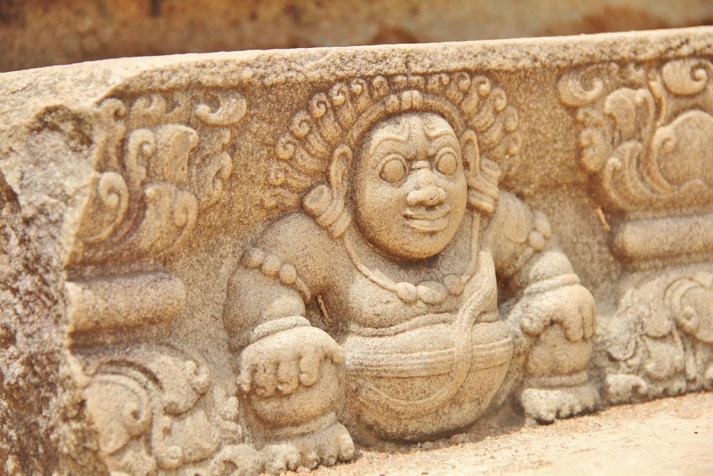 sculpture-anauradhapura-sri-lanka
