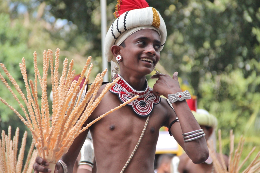 danseur--esala-perahera-kandy-sri-lanka