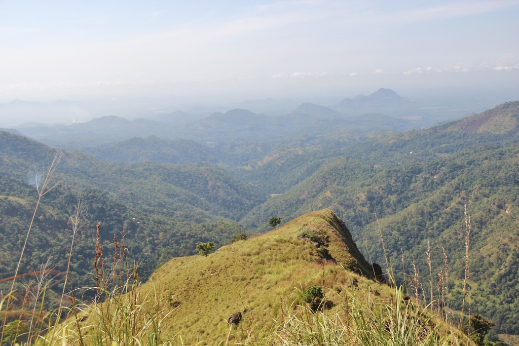 little-adams-peak-Ella-Sri-Lanka