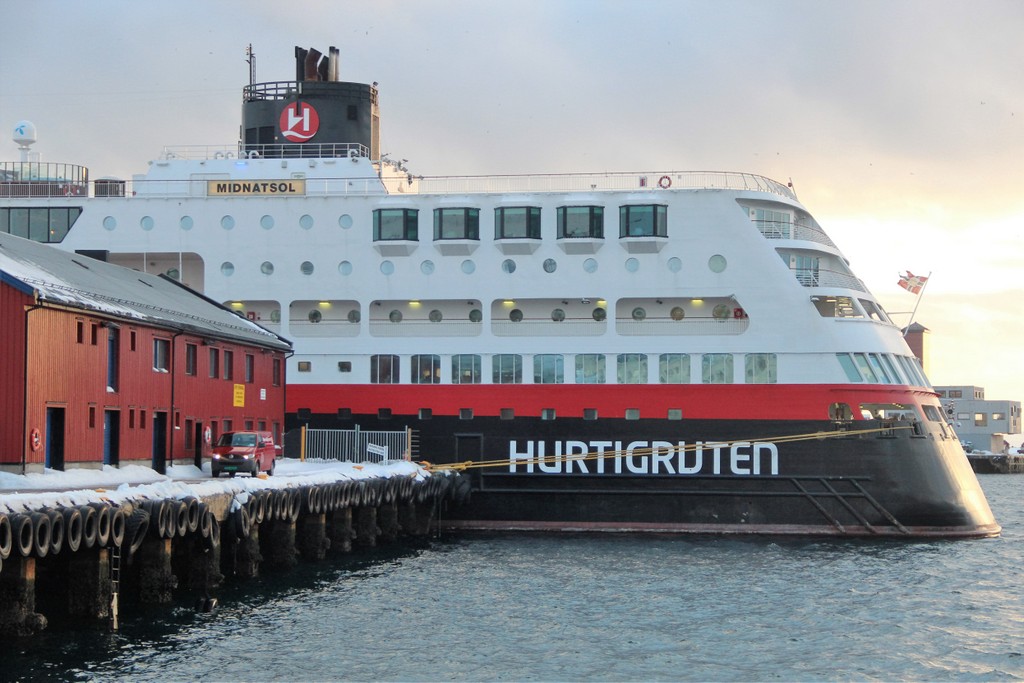 bateau-port-hurtigruten