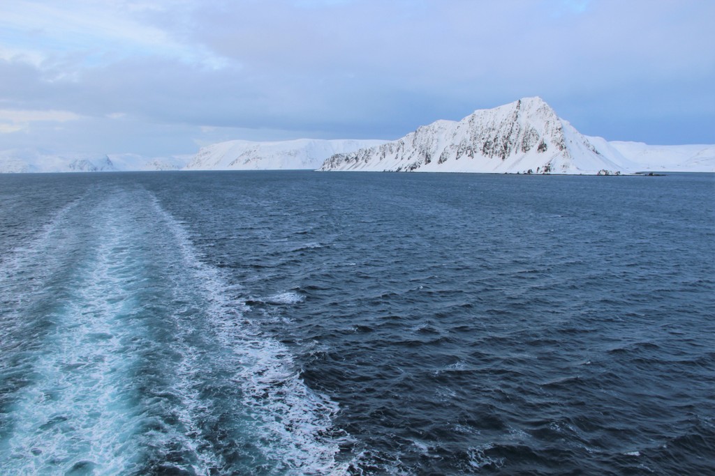 trainee-bateau-neige-mer-hurtigruten