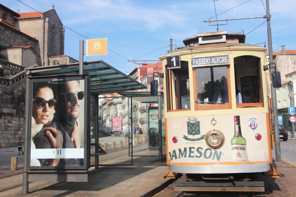 tram-ancien-vintage-porto-mylittleroad