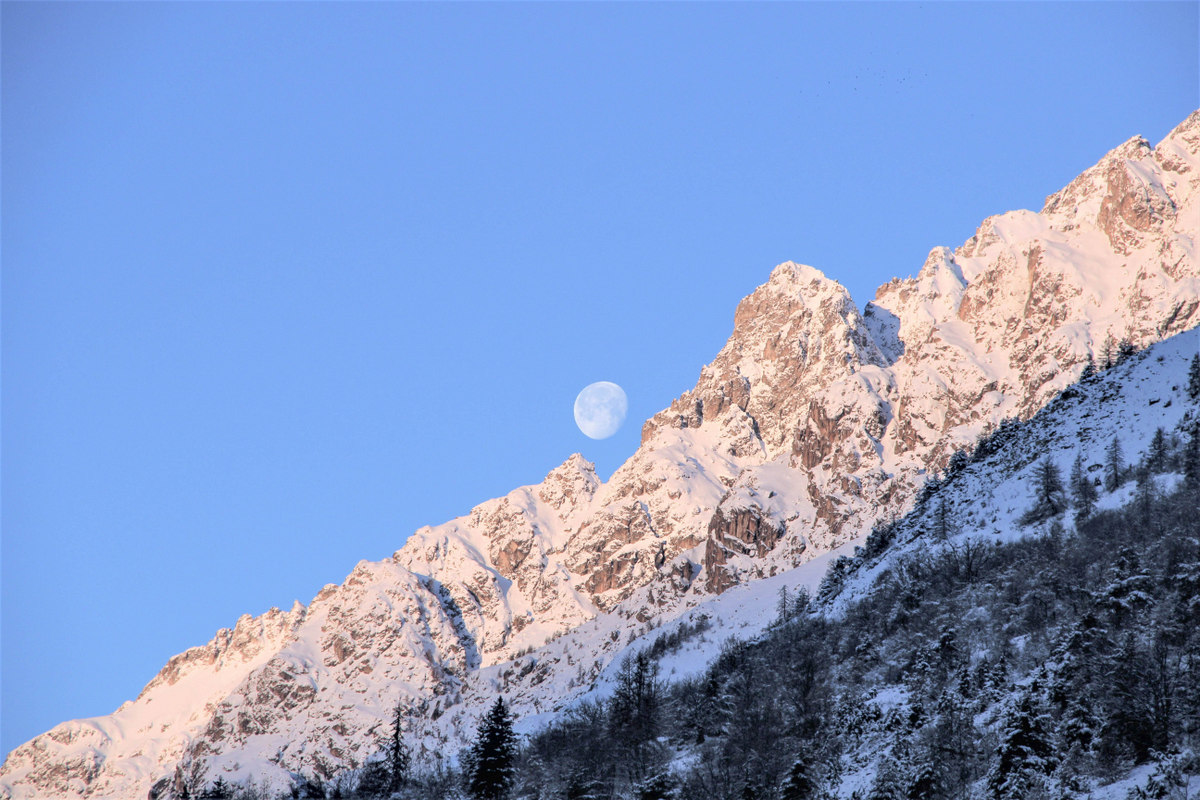 lune-matin-vallouise-mylittleroad